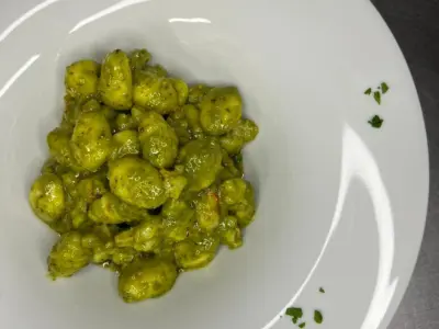Gnocchi con pesto di pistacchio della Casa Cantoniera
