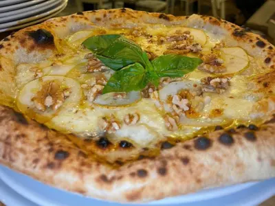 La Pizza Bianca della Casa Cantoniera
